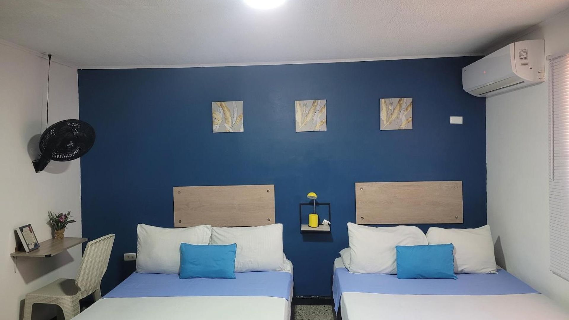Costana -